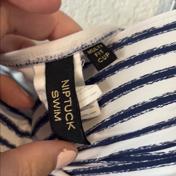 Elegant navy blue and White Striped One Piece Swimsuit Nip tuck size 8 - Picture 2 of 7